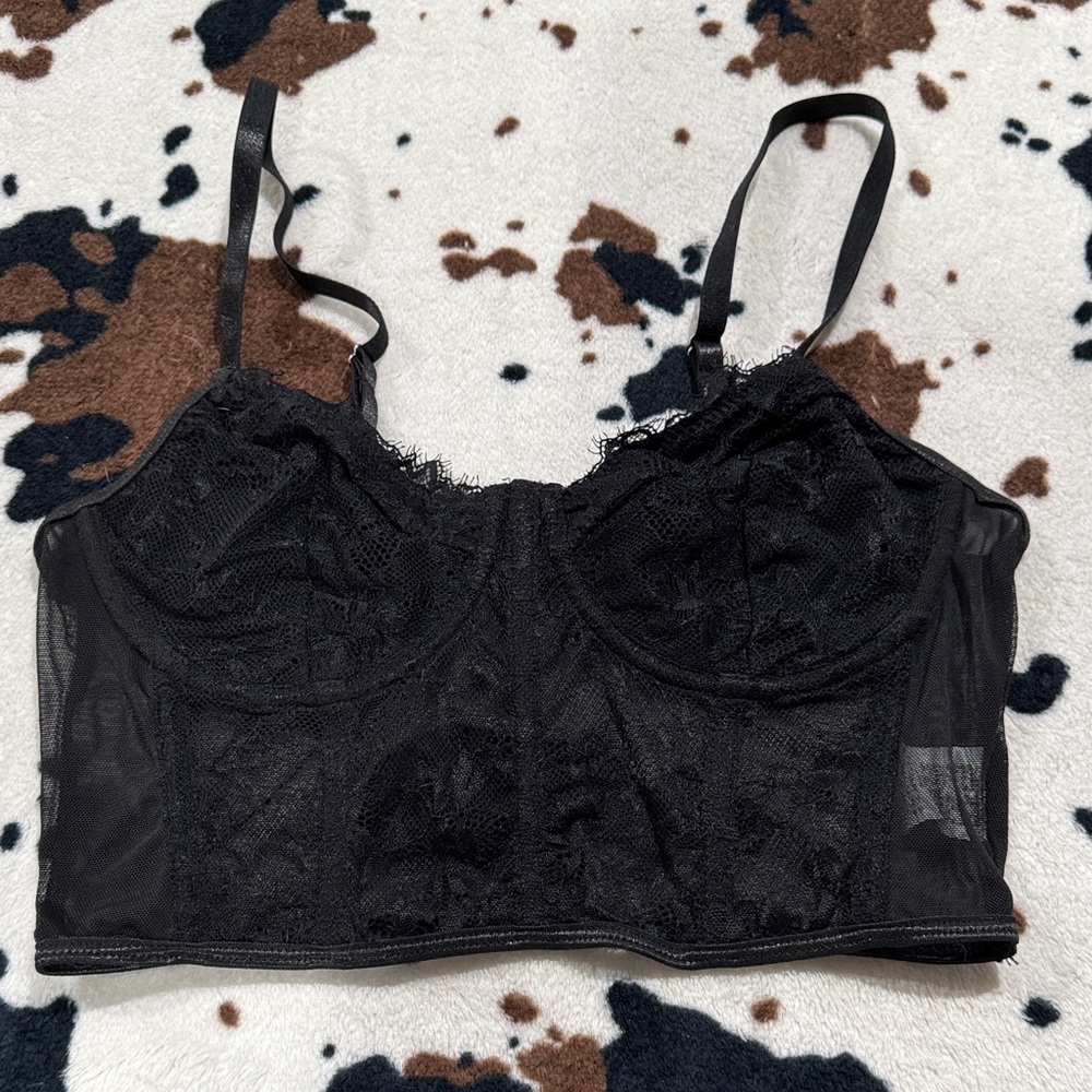 Chic Black Lace Bustier NEW